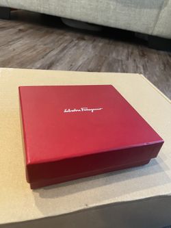 ✨Ferragamo Wallet 