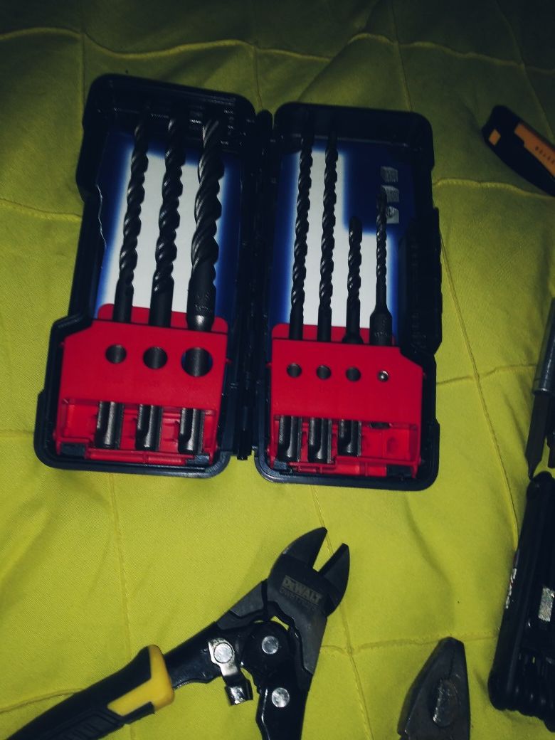 ALL TOOLS IS FOR 30$ MUST PICK UP GOOD DEAL