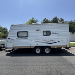 18ft Travel Trailer