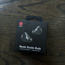 Beats Studio Buds 
