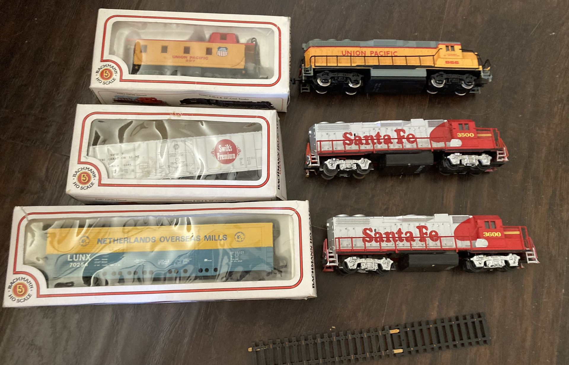Vintage 1960’s Bachman HO Scale Trains And MRC Transformer Lot