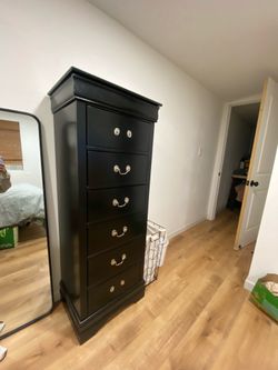 Dresser