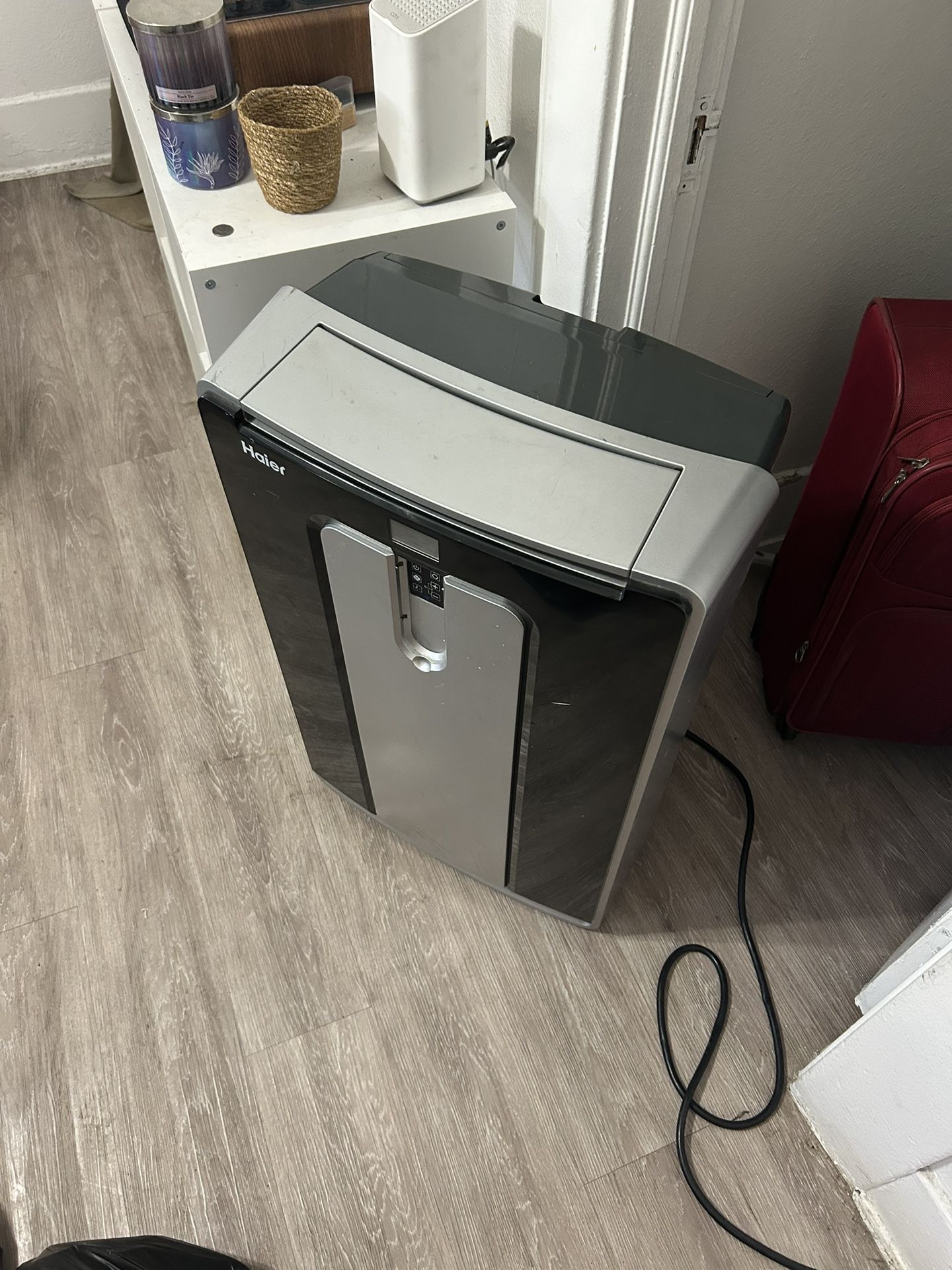 Haier 10000 BTU's Portable Air Conditioner