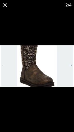 Ugg size 5 new