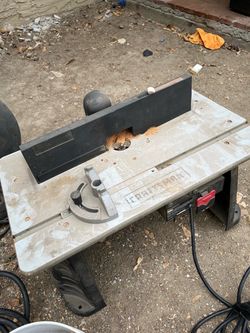 Craftsman router and table
