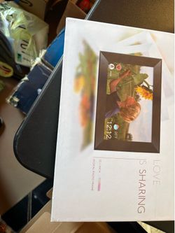Digital photo frame