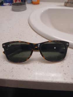 Ray-Ban New Wayfarer Sunglasses & Case