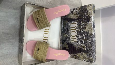 Christian dior slides