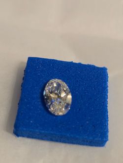 Beautiful 1.03 carat VVS2 Oval Cut Diamond