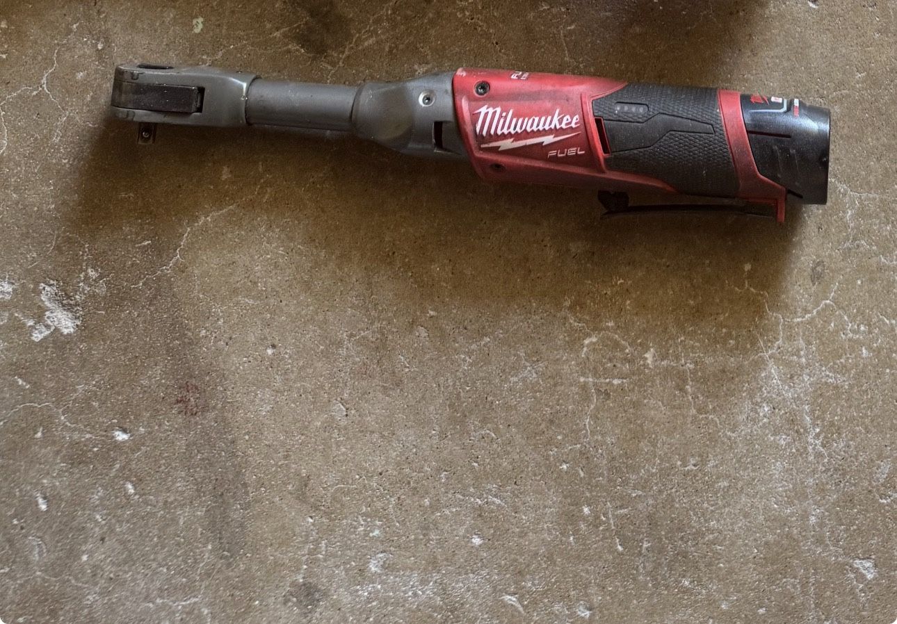 Milwaukee M12 Ratchet