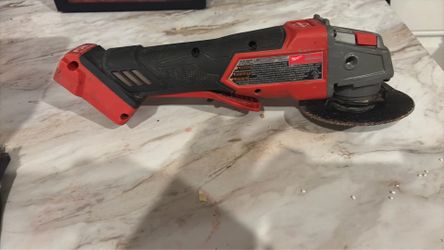 Milwaukee M 18 grinder Milwaukee M 18 grinder