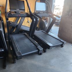 Store display models Nordictrack X24 Treadmills Incline trainer- 40% Incline-2000$ each  3 available