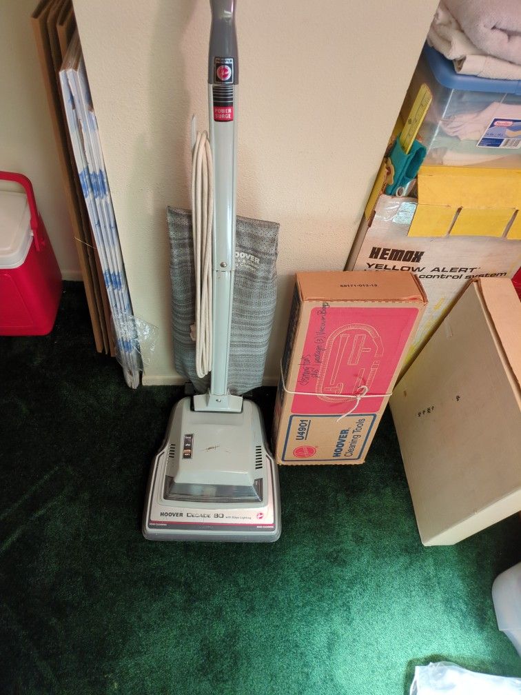 HOOVER DECADE 80 Vaccum