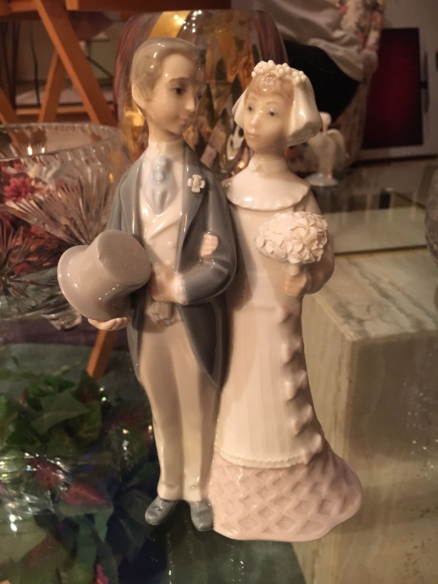 Bride & Groom LLADRO figurine. Excellent condition
