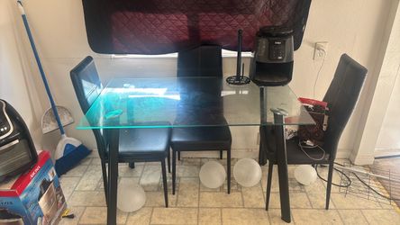 Kitchen table