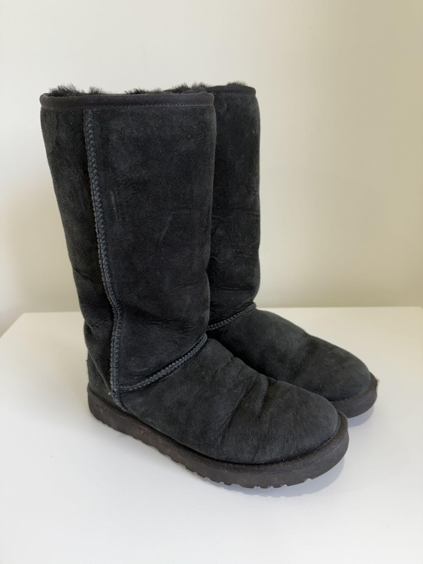 UGG Classic Tall II Suede Water Repellent Boots Women’s Size 7
