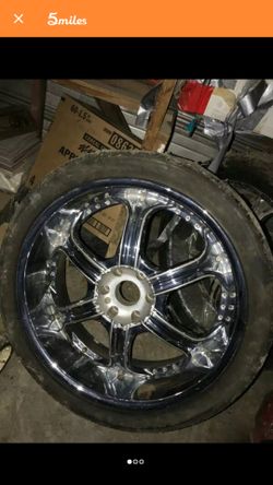 24" wheels . Full set all with center caps 6lug