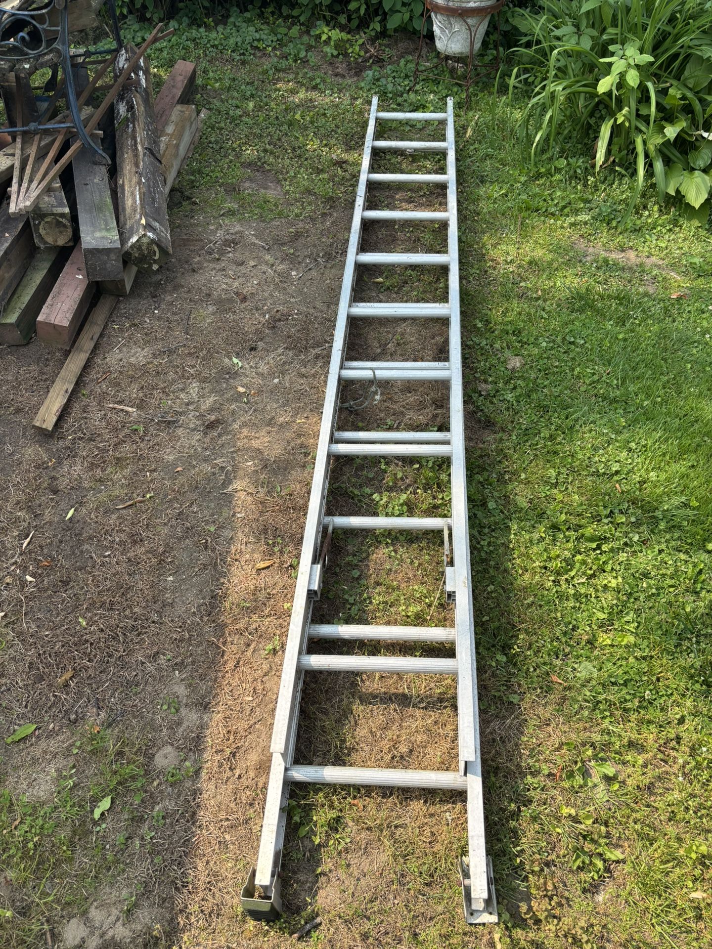 25’ Ladder