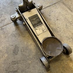  Craftsman Floor Jack 1 1/2 Ton 