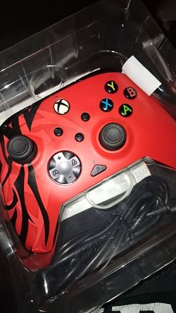 Spirit red controller and headset