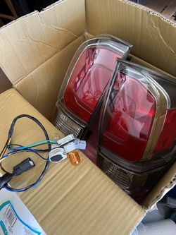 Tacoma Tail Lights 16-23 Models