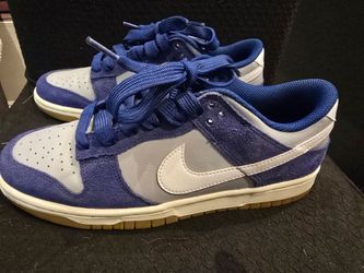 Nike dunks size 8.5 men