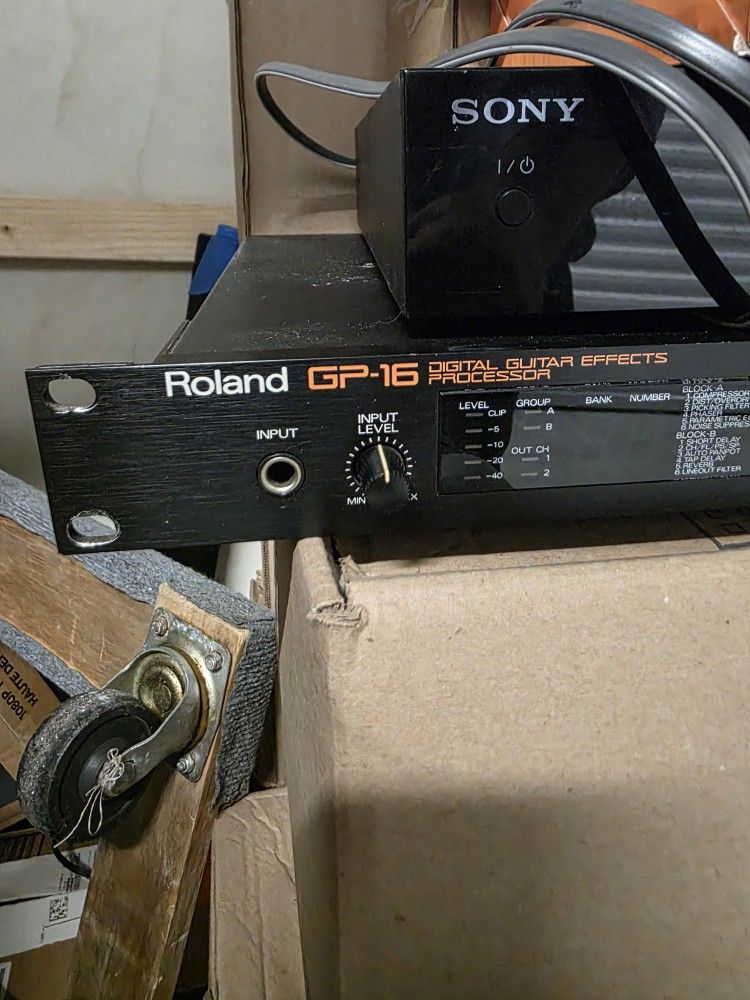 Roland GP-16 Guitar Multi Effect