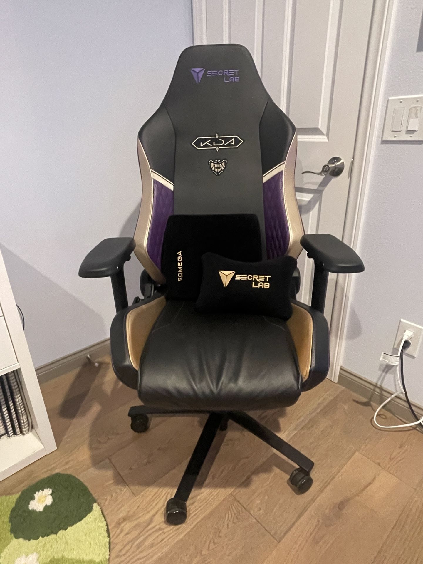 KDA league Of legends Secret lab Gaming Chair