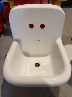 Set of 2 PORCELAIN FARM SINKS - GREAT SHAPE- Like new