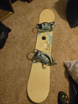 Traverse 144 Snowboard with Bindings