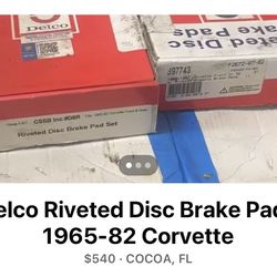 Delclo Riveted Break Pads 1965-82 corvette
