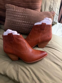 BOOTS FRYE