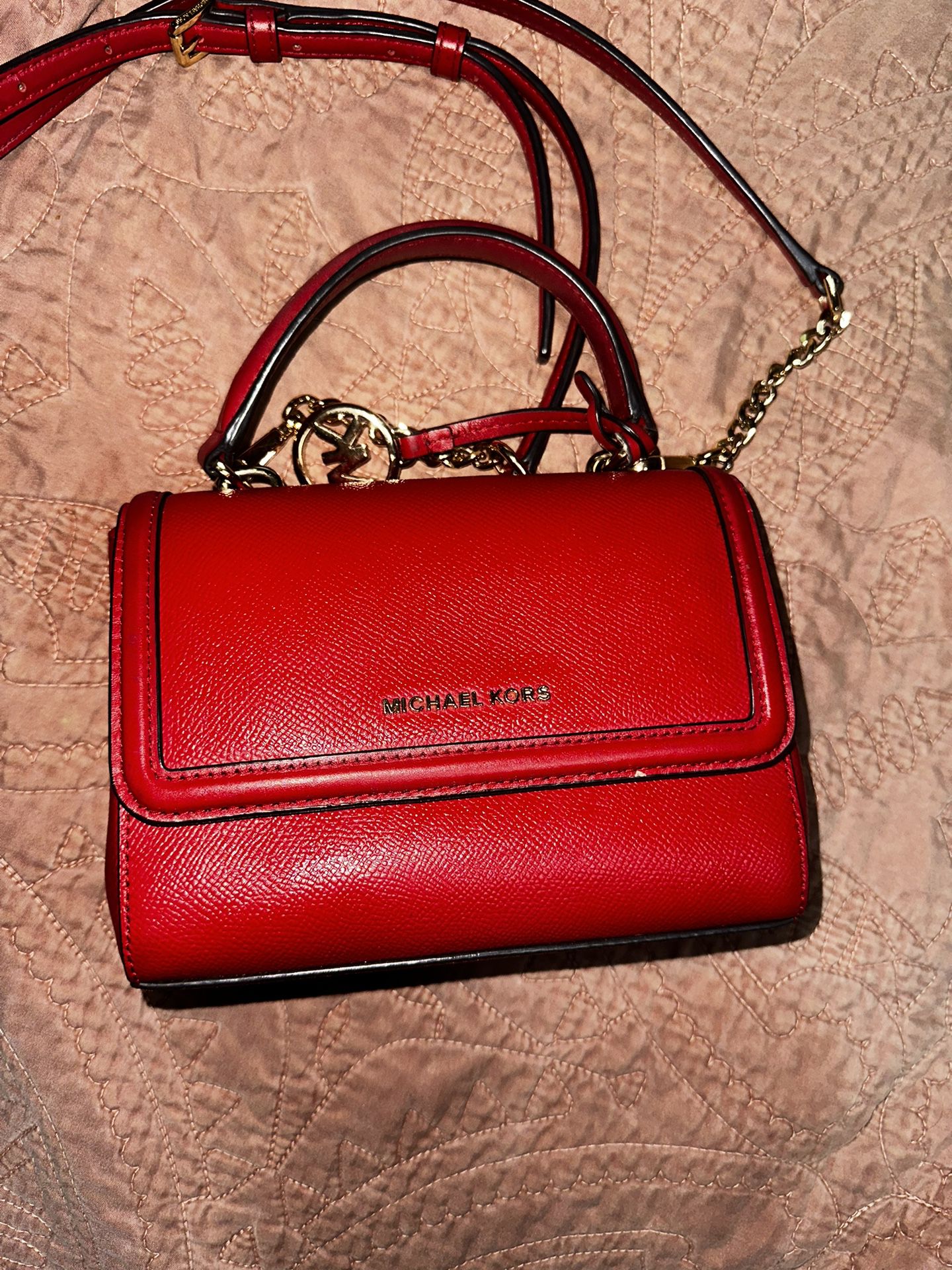 Small Red Michael Kors Purse for Sale in Fontana, CA - OfferUp