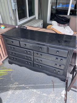 Dresser