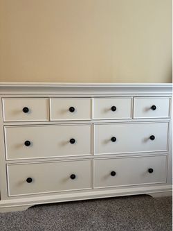 Larkin 8-Drawer Changing Table (54w x 21d")