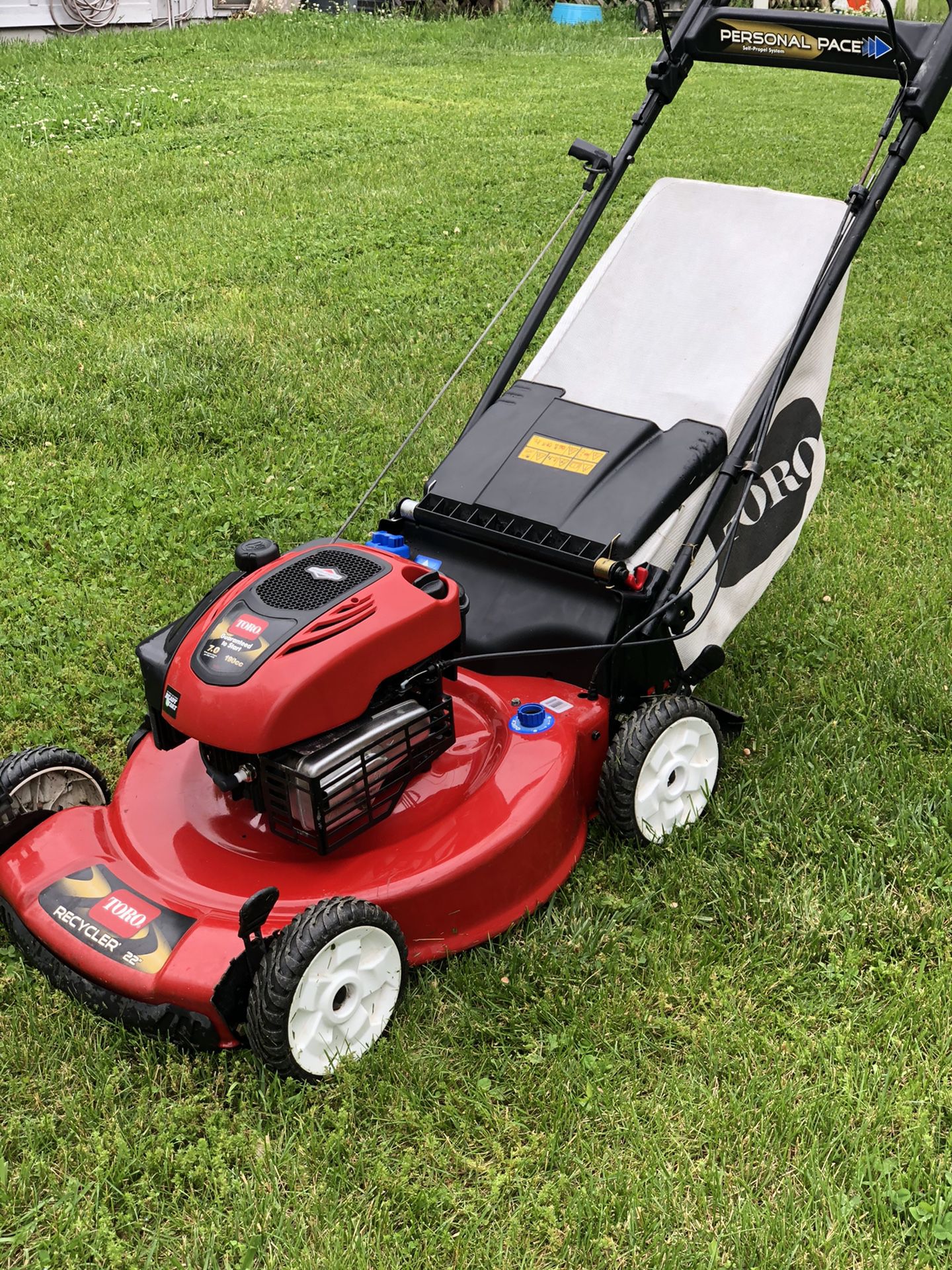Toro recycler 22” lawn mower self propelled personal pace with bag in good working condition.