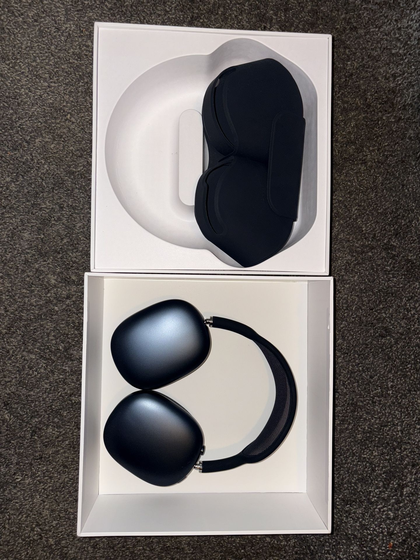 Black Wireless Headphones
