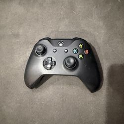 Xbox One Wireless Controller – OEM Microsoft – Model 1708