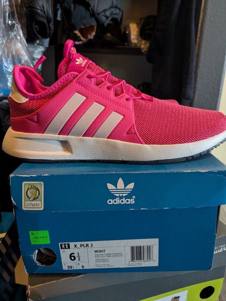 Pink Adidas Youth 6.5