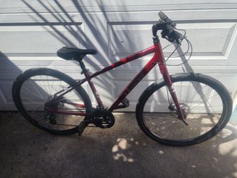 2025 Trek Verve Disc Hybrid Commuter Road Bike