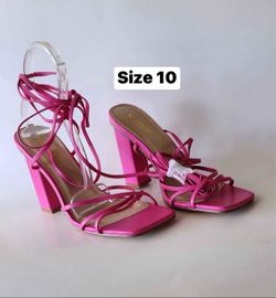 New women’s shoes size 10