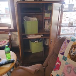 Desk / Cabinet 