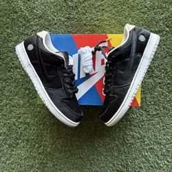 Nike SB Dunk “Medicom Toy”