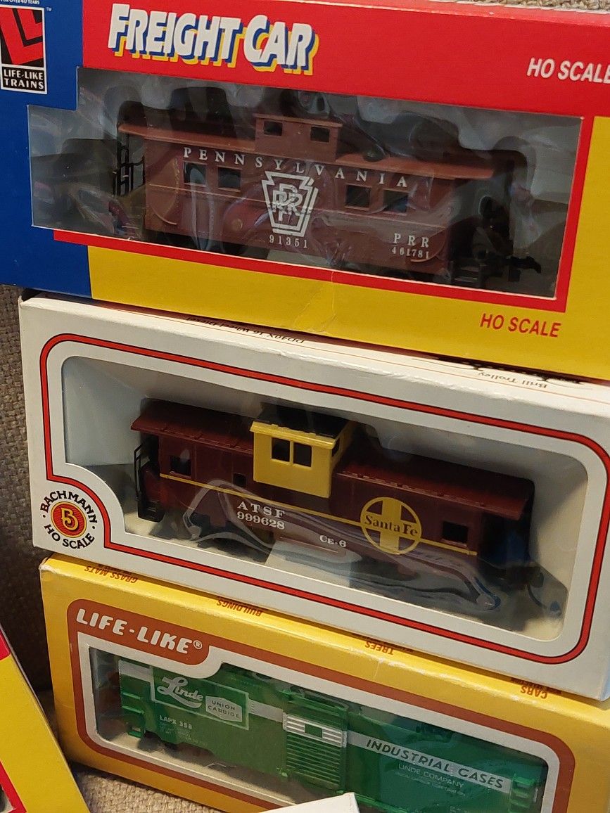 Train Vintage in box Bachmann Mix Ho Train Cars lot of 9 cars for