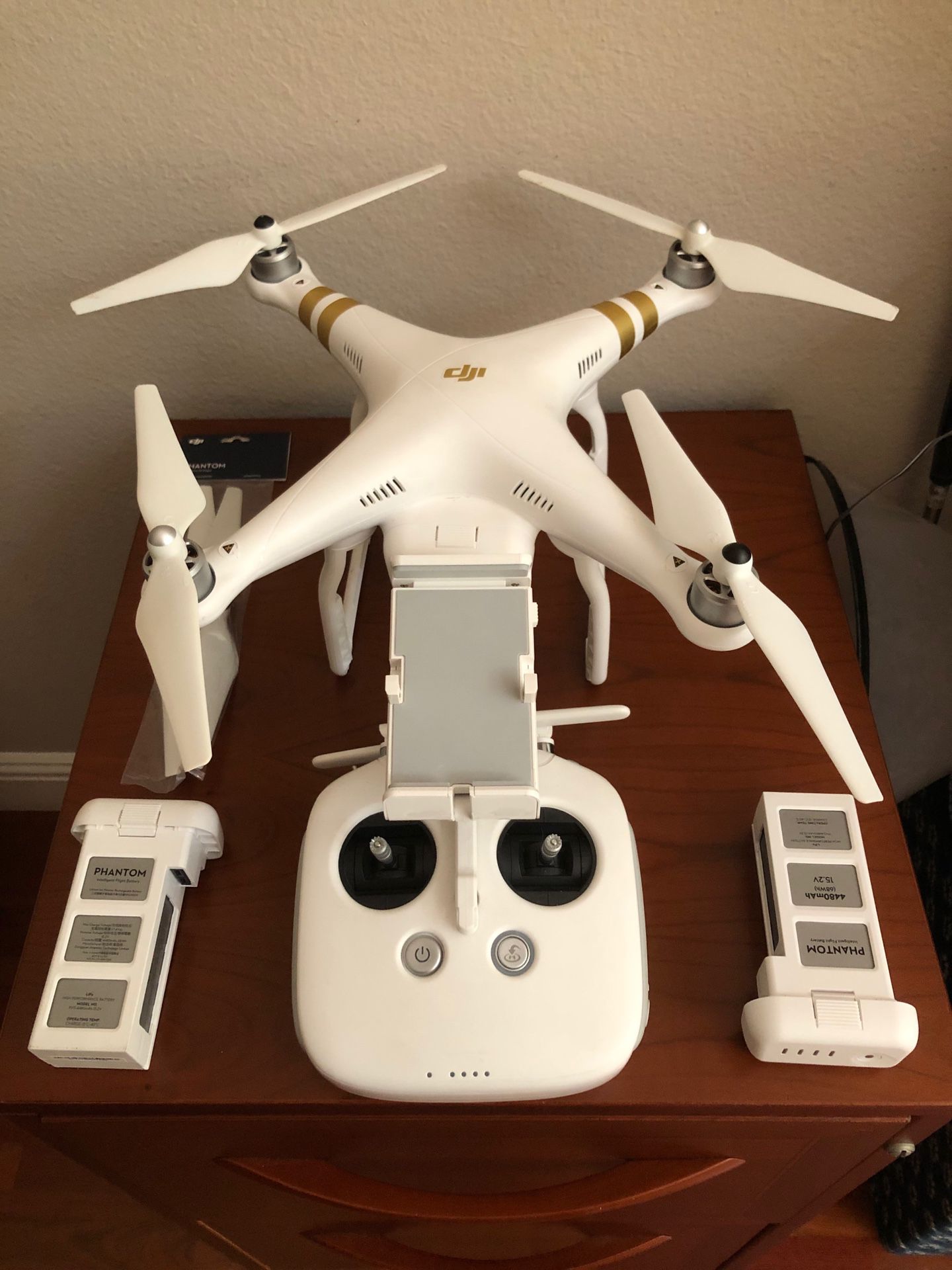 DJI Phantom 3 Professional Drone Quadcopter 4K Camera Extras!!