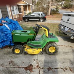 Lawn mower John Deere LX173