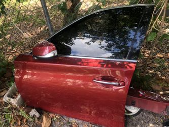 Infinti Q50 driver door