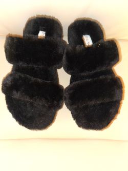 Steve Madden black faux leather platform slippers, specifically the Katana model, size 7