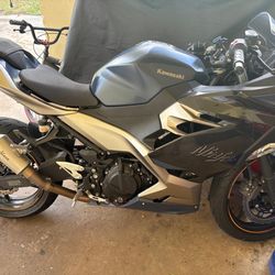 2023 Kawasaki Ninja 400