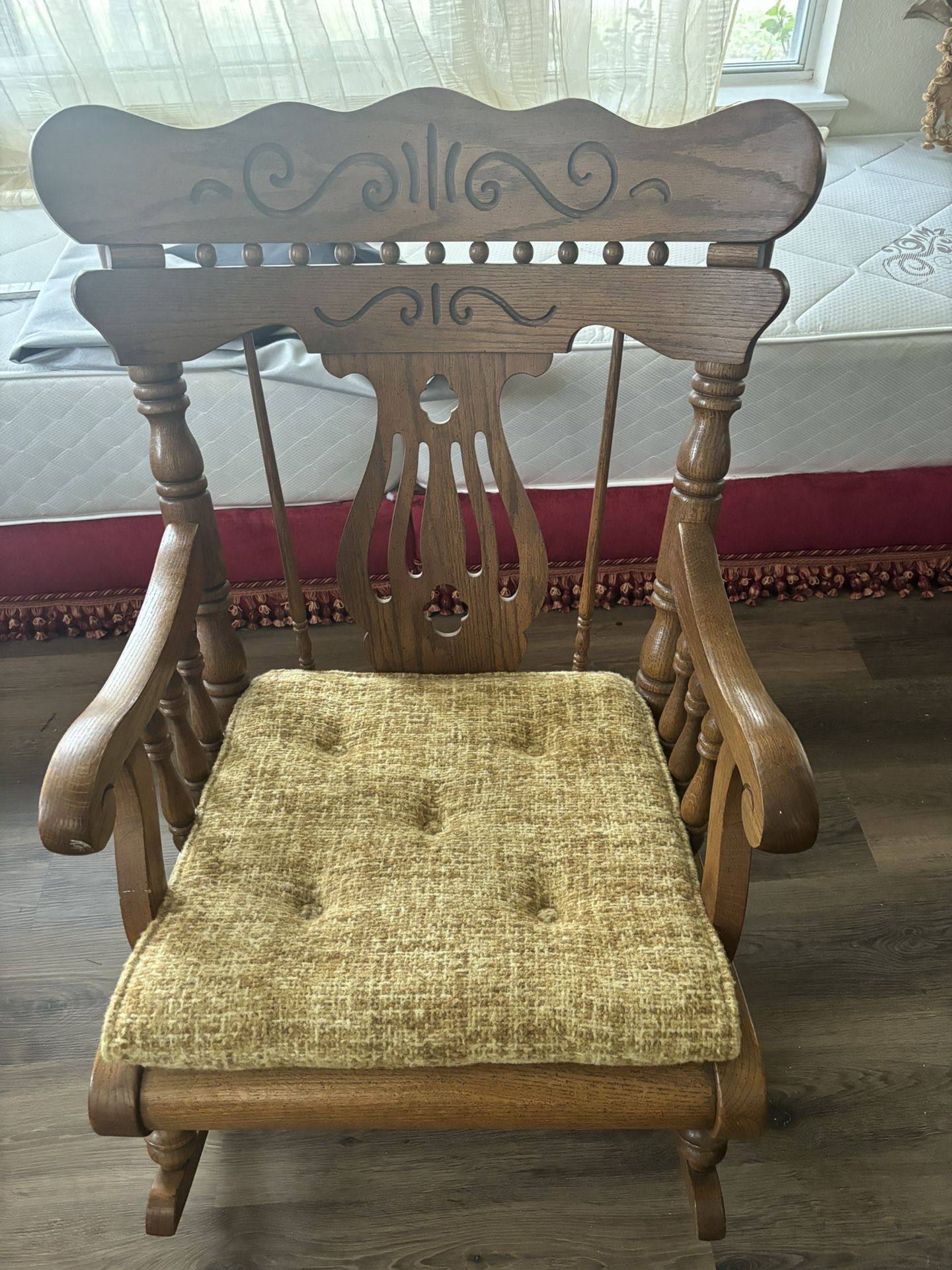 Used Antique Extra LargeRocking Chair